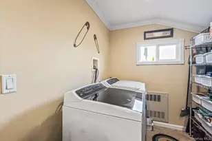 256 Garfield Ave, Mineola, NY 11501 - Photo 11