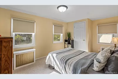 256 Garfield Avenue, Mineola, NY 11501 - Photo 13