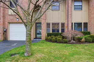 54 Southgate Cir, Massapequa Park, NY 11762 - Photo 3