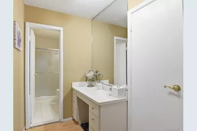 54 Southgate Circle, Massapequa Park, NY 11762 - Photo 25