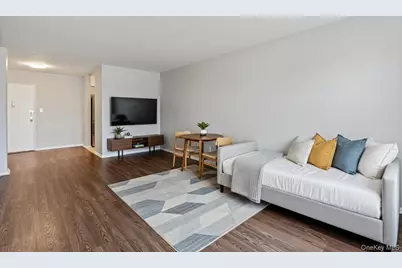 100 S. Ocean Avenue #2B, Freeport, NY 11520 - Photo 9