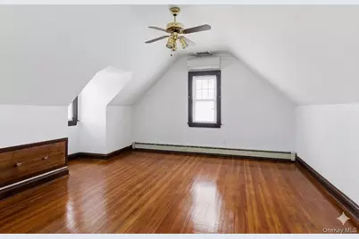 126 Grant Street, Centerport, NY 11721 - Photo 9