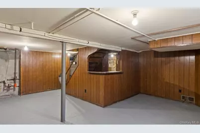 126 Grant Street, Centerport, NY 11721 - Photo 17