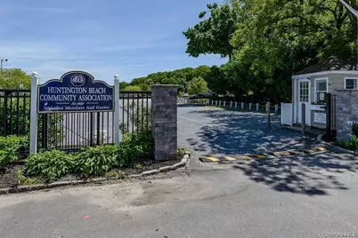 126 Grant Street, Centerport, NY 11721 - Photo 5