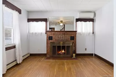 126 Grant Street, Centerport, NY 11721 - Photo 7