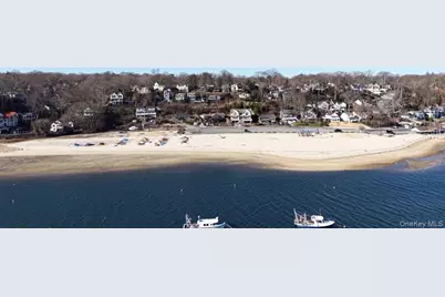 126 Grant Street, Centerport, NY 11721 - Photo 17