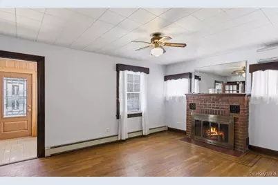 126 Grant Street, Centerport, NY 11721 - Photo 5