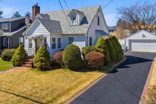 126 Grant St, Centerport, NY 11721 - Photo 19