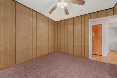 43 E June Street, Lindenhurst, NY 11757 - Photo 29