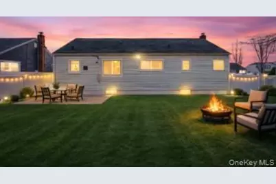 43 E June Street, Lindenhurst, NY 11757 - Photo 7