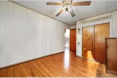 43 E June Street, Lindenhurst, NY 11757 - Photo 31