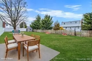 43 E June St, Lindenhurst, NY 11757 - Photo 9