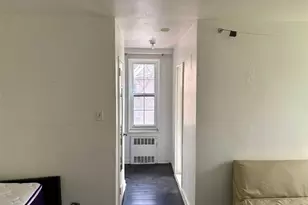 140-18 Burden Crescent, Jamaica, NY 11435 - Photo 5
