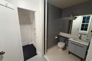 140-18 Burden Crescent, Jamaica, NY 11435 - Photo 7