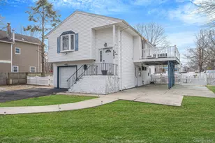 83 Revilo Ave, Shirley, NY 11967 - Photo 3