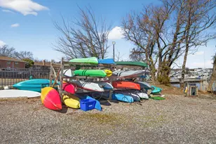 1 Toms Point Ln, Port Washington, NY 11050 - Photo 23