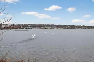 1 Toms Point Ln, Port Washington, NY 11050 - Photo 39