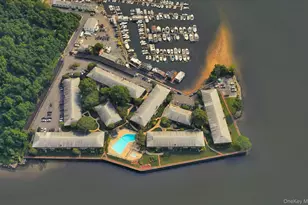 1 Toms Point Ln, Port Washington, NY 11050 - Photo 33