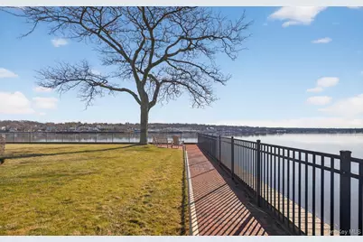 1 Toms Point Lane #17G, Port Washington, NY 11050 - Photo 35