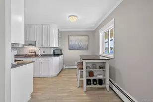 1 Toms Point Ln, Port Washington, NY 11050 - Photo 7