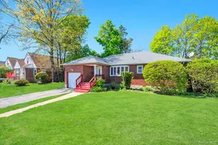 245 Lawson St, Hempstead, NY 11550 - Photo 3