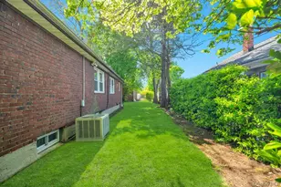 245 Lawson St, Hempstead, NY 11550 - Photo 7