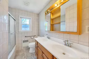 245 Lawson St, Hempstead, NY 11550 - Photo 27