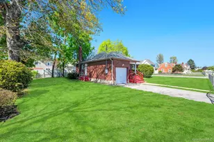 245 Lawson St, Hempstead, NY 11550 - Photo 5