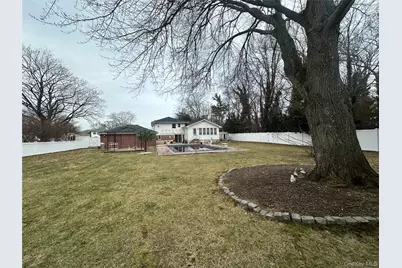 12 Parkdale Drive, Farmingdale, NY 11735 - Photo 23