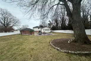 12 Parkdale Dr, Farmingdale, NY 11735 - Photo 23