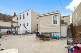 61-07 56th St, Maspeth, NY 11378 - Photo 25