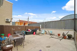 61-07 56th St, Maspeth, NY 11378 - Photo 27