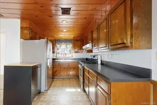 D132 Edgewater, Bronx, NY 10465 - Photo 9