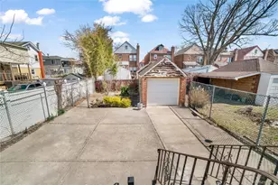 119-23 177th Pl, Saint Albans, NY 11434 - Photo 17