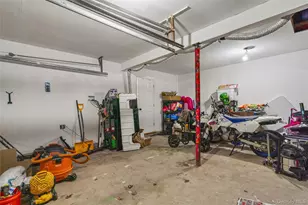 1 Linden St, Coram, NY 11727 - Photo 25