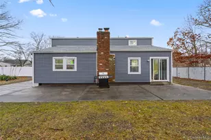 1 Linden St, Coram, NY 11727 - Photo 27