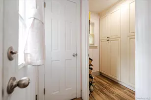 57 Carol St, Lynbrook, NY 11563 - Photo 9