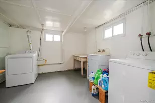 57 Carol St, Lynbrook, NY 11563 - Photo 19