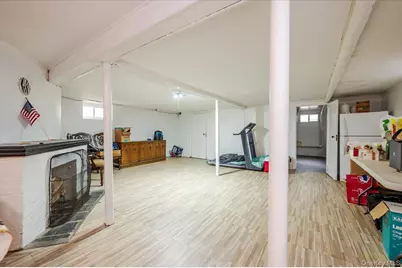 57 Carol Street, Lynbrook, NY 11563 - Photo 17