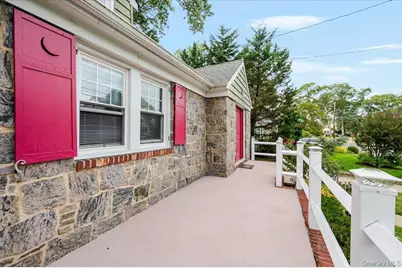 57 Carol Street, Lynbrook, NY 11563 - Photo 23