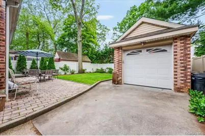 57 Carol Street, Lynbrook, NY 11563 - Photo 27