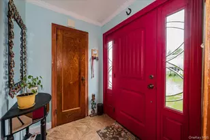 57 Carol St, Lynbrook, NY 11563 - Photo 3