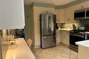 5 Slade Pl, Bay Shore, NY 11706 - Photo 3