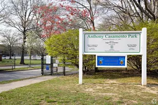 5 Slade Pl, Bay Shore, NY 11706 - Photo 7