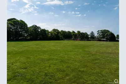 5 Slade Place, Bay Shore, NY 11706 - Photo 5