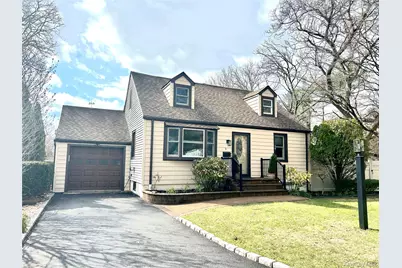 5 Slade Place, Bay Shore, NY 11706 - Photo 1