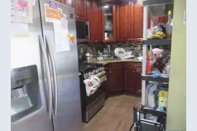 74 Eisenhower Avenue, Brentwood, NY 11717 - Photo 5