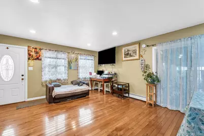 74 Eisenhower Avenue, Brentwood, NY 11717 - Photo 5