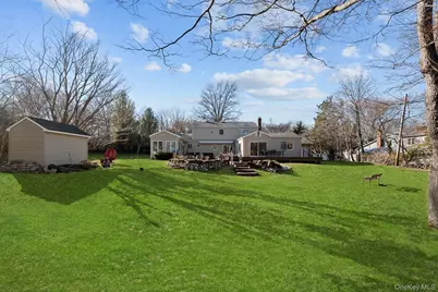 19 Austin Lane, East Northport, NY 11743 - Photo 35