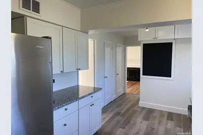 1 The Beachway, Manhasset, NY 11030 - Photo 7